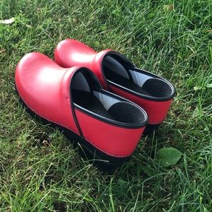 Red Dansko Clogs - EU 40